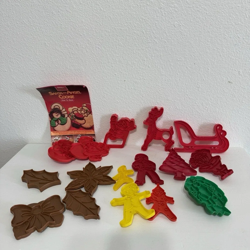 Lot Of 3 Tupperware & 13 Wilton 1984 Cookie Cutters w/ Santa & Angel How To Book
